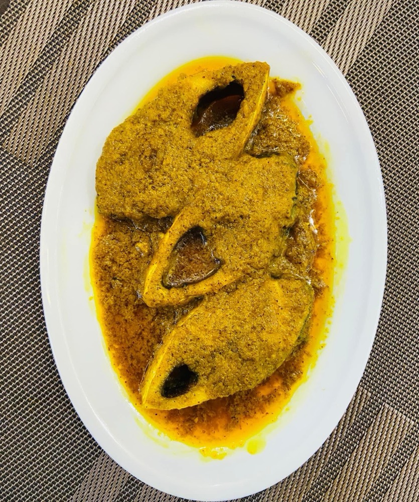 Shorshe ilish, hilsa fish in mustard sauce