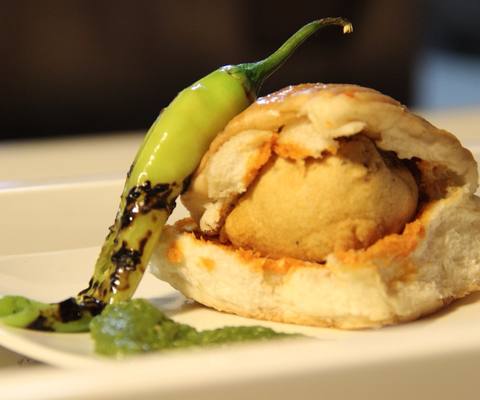 Vada pav