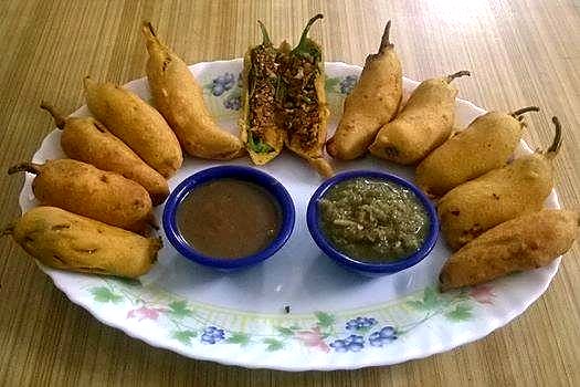 Mirchi Vada