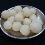 Rasgulla in syrup